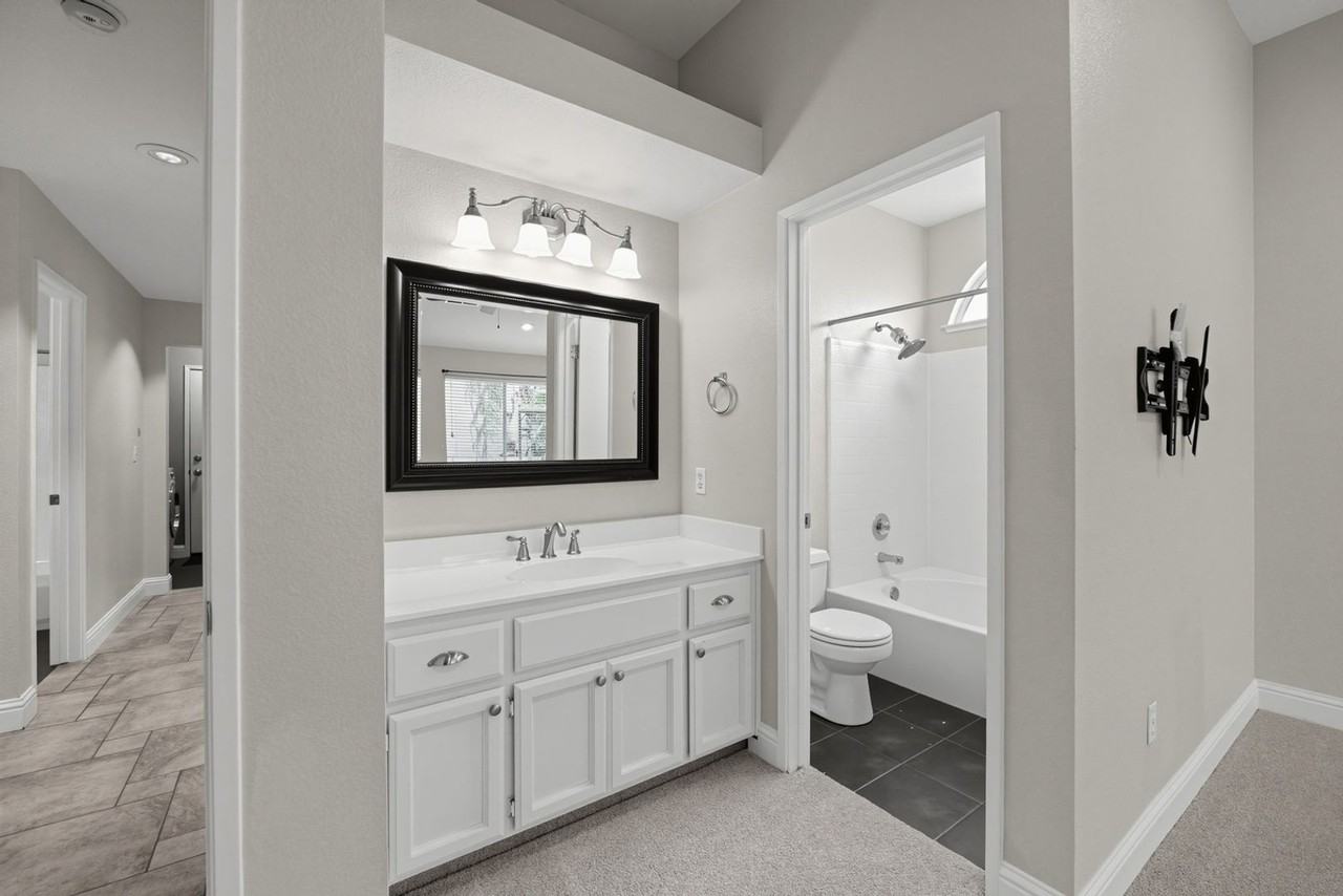 1713 Fairhaven Ct - Photo 4 of 16