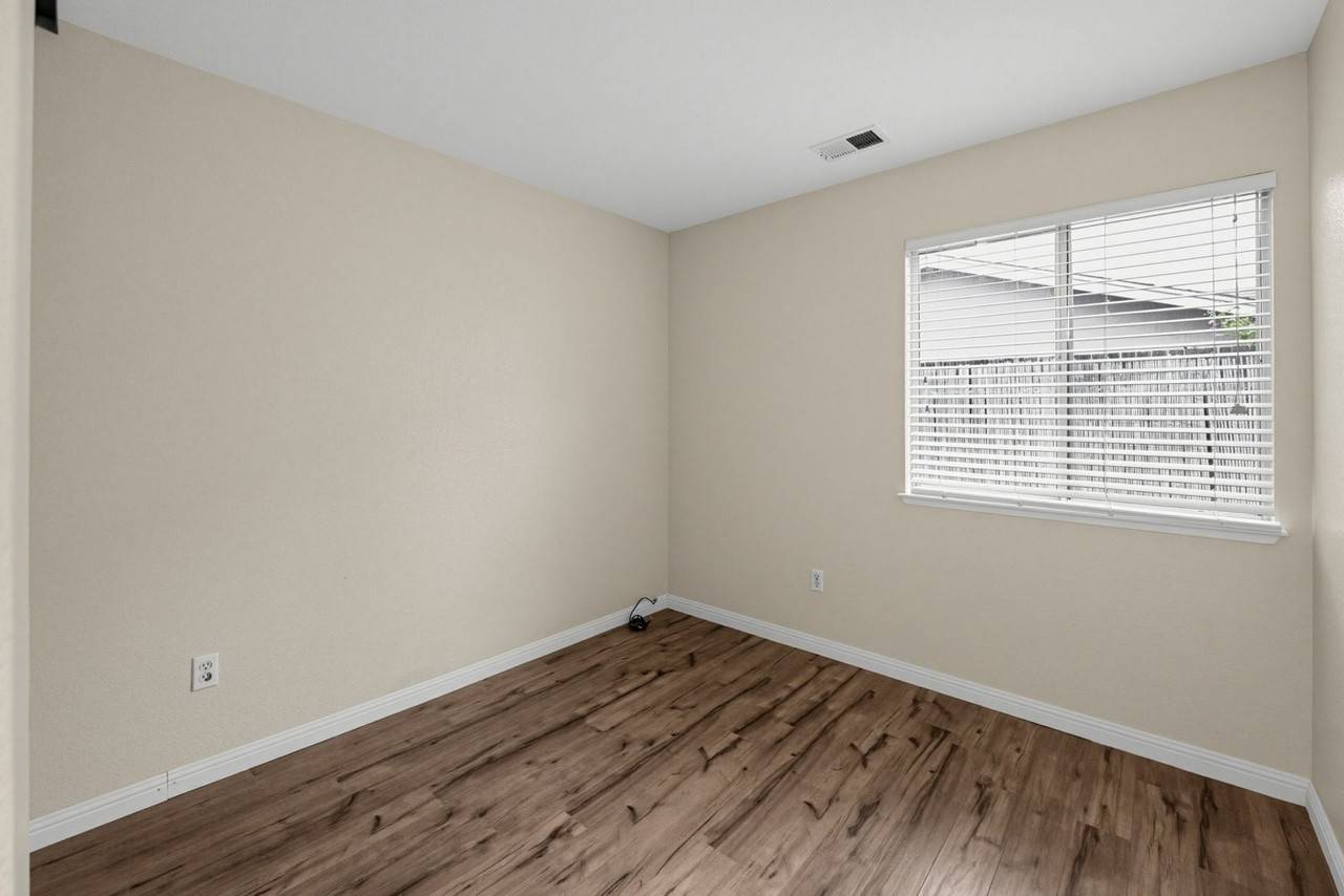 1713 Fairhaven Ct - Photo 7 of 16