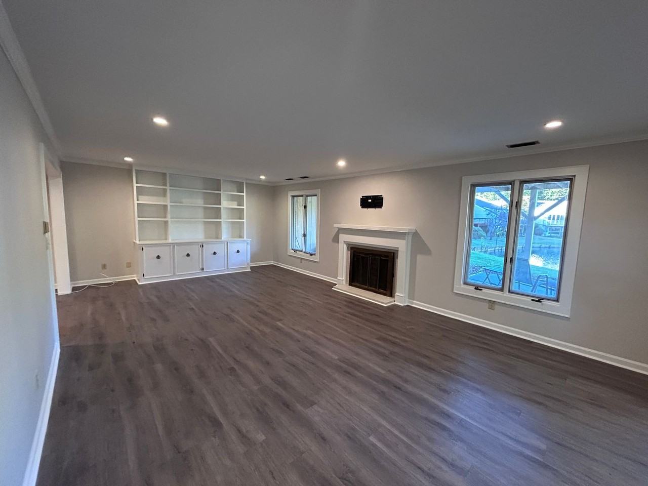 630 Riverbend Dr - Photo 7 of 32
