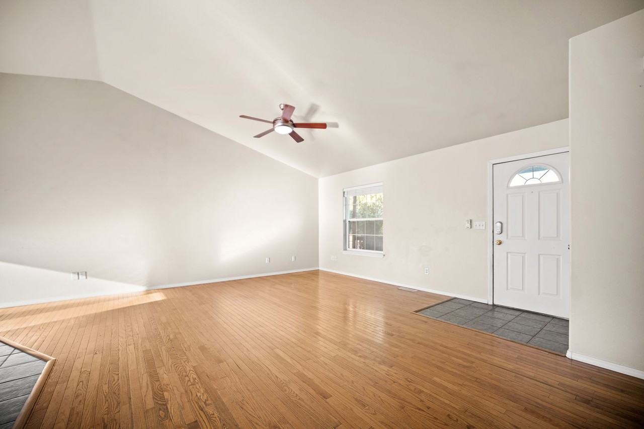 114 18th St - Photo 6 of 27