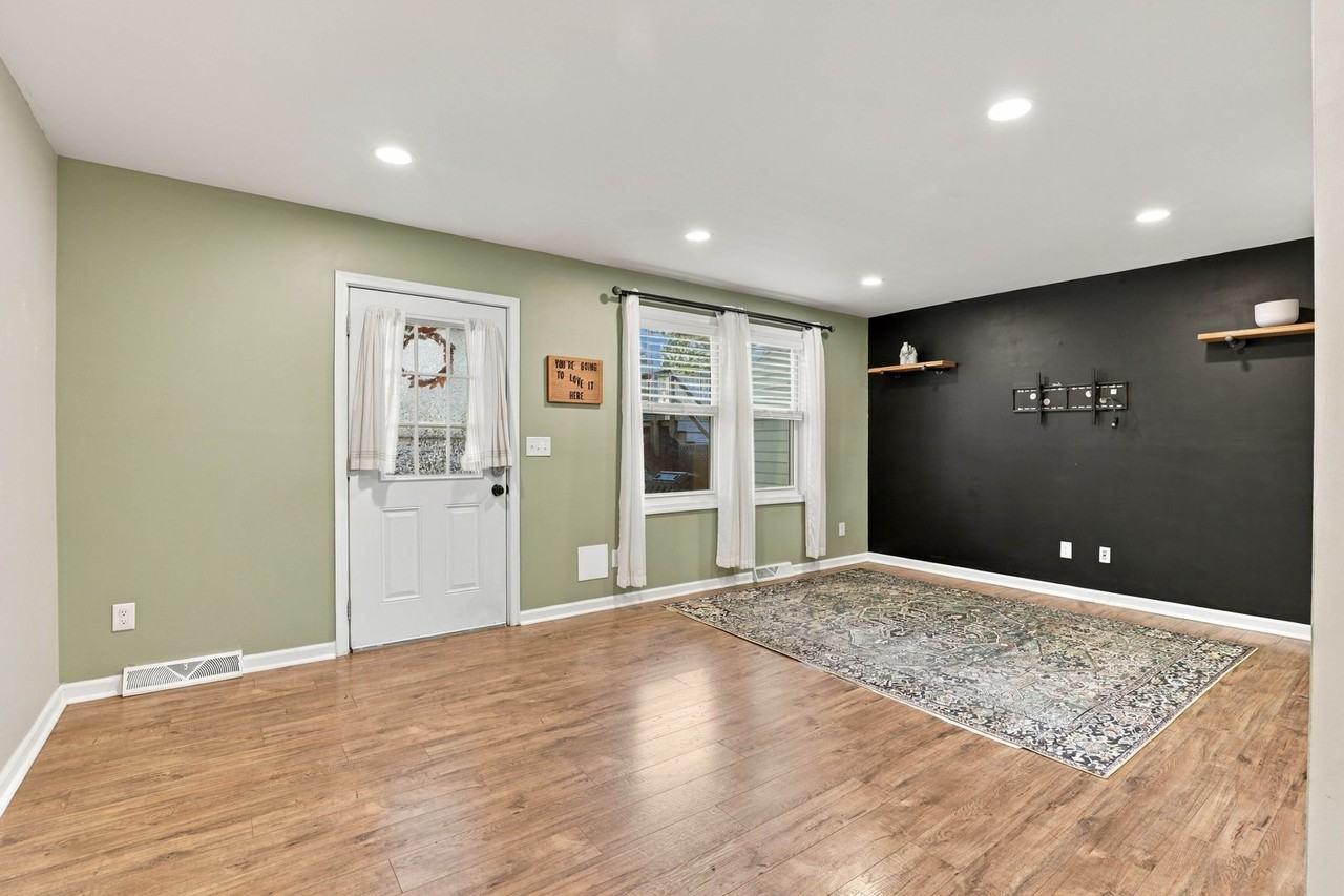 303 Church St - Photo 2 of 25