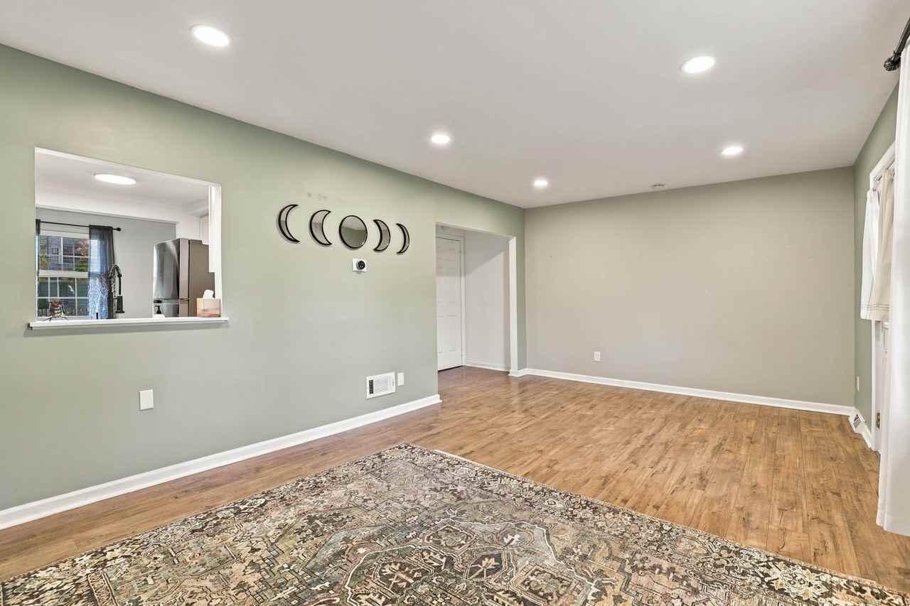 303 Church St - Photo 4 of 25