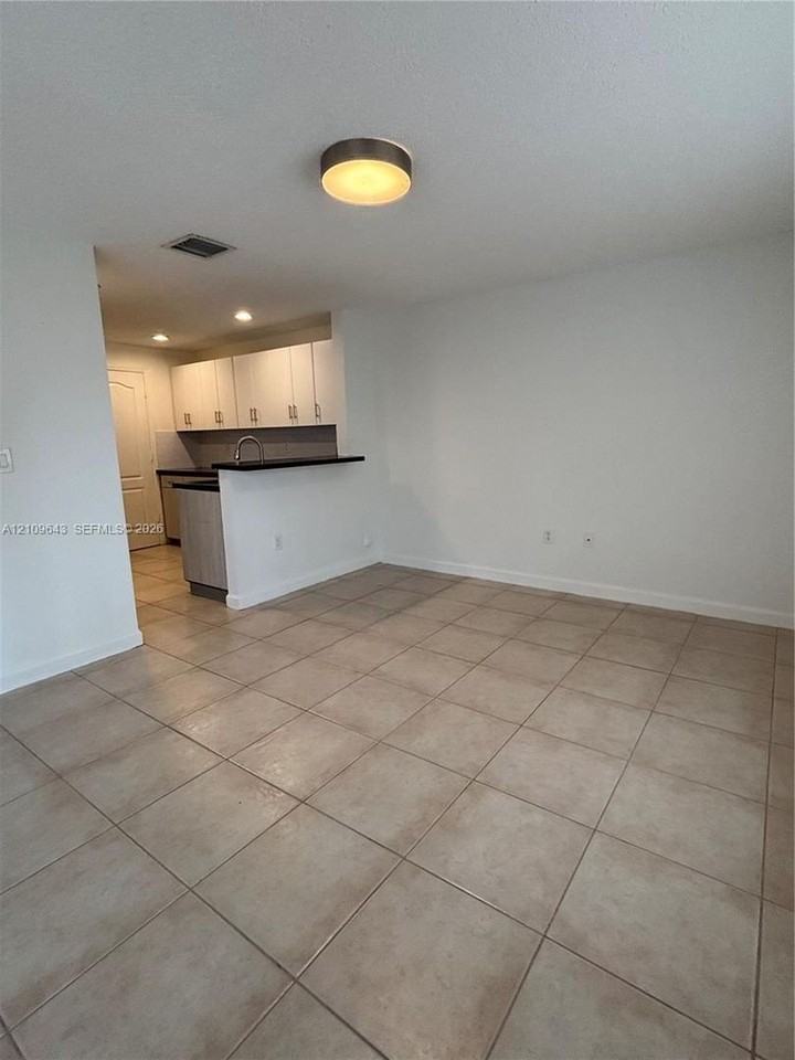 11467 Nw 51st Ter - Photo 5 of 21