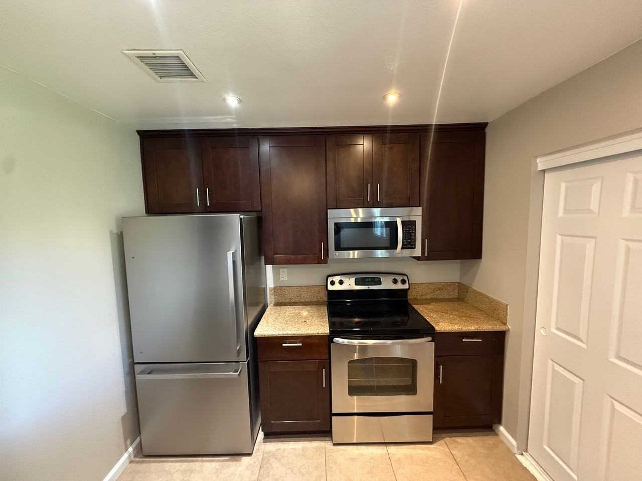 12147 Wintergreen Dr #1 - Photo 6 of 11