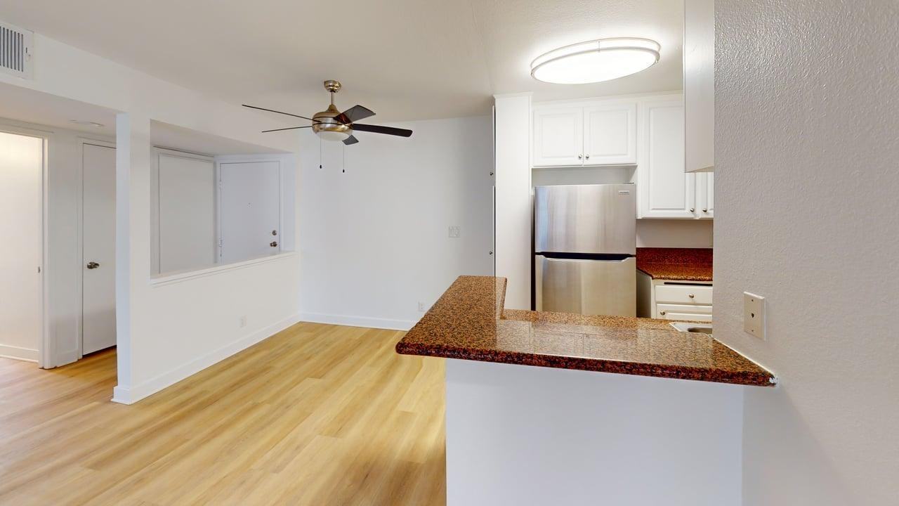 Chateau Woodley Hart Apartments - Photo 5 of 26