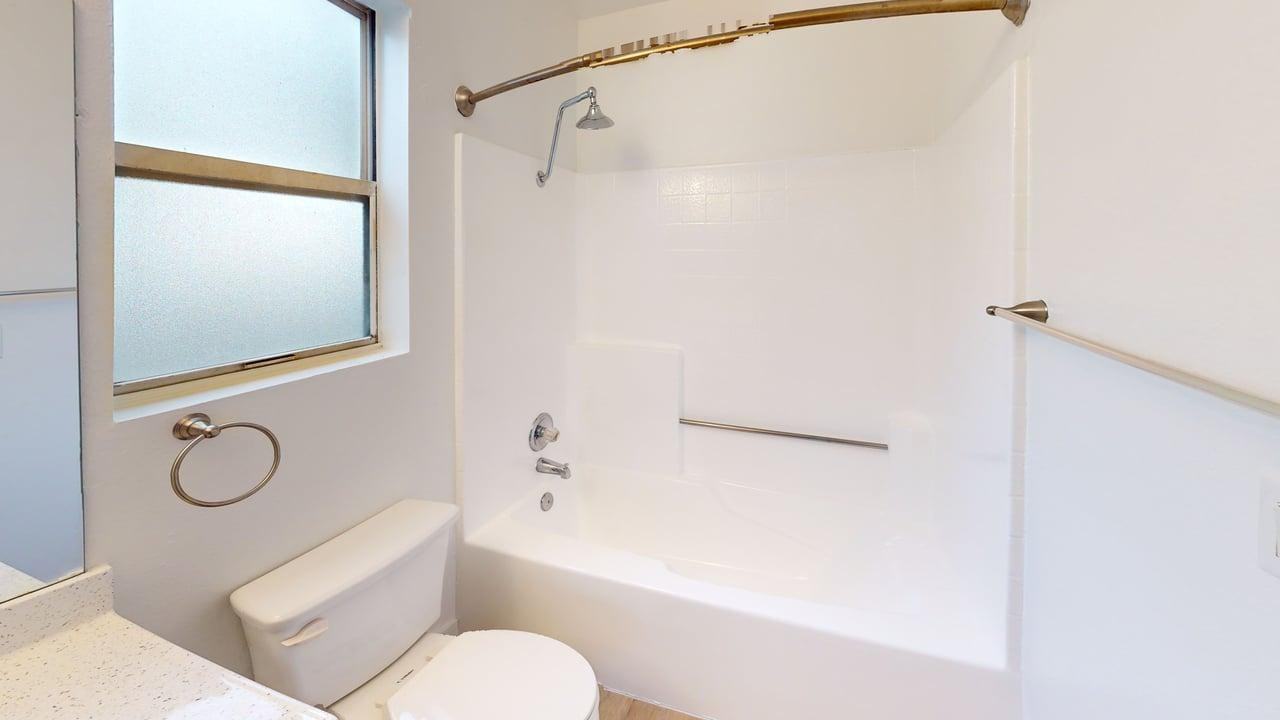 Chateau Woodley Hart Apartments - Photo 7 of 26