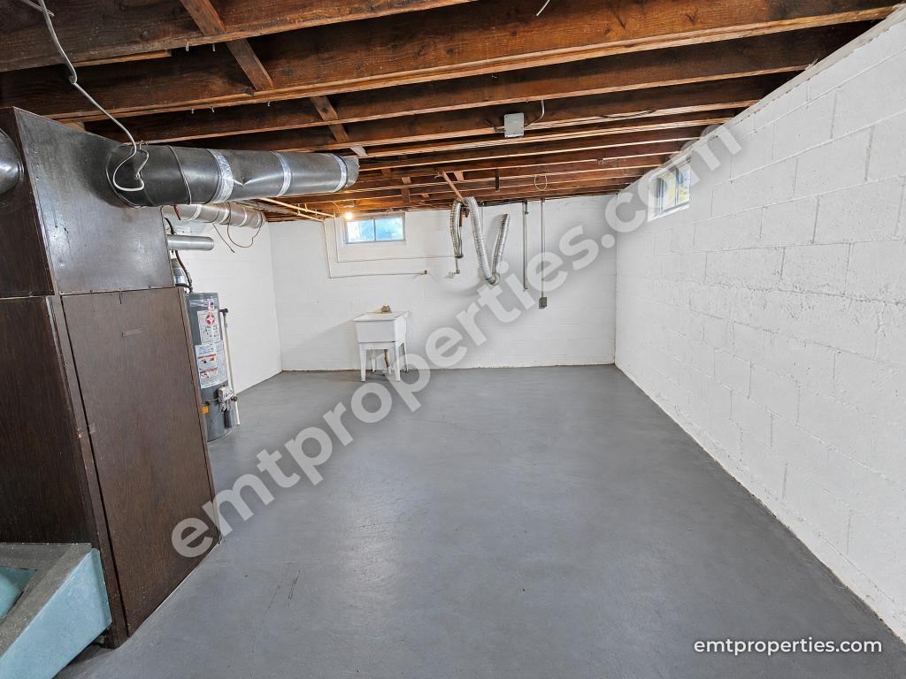 2389 E 37th St - Photo 2 of 11