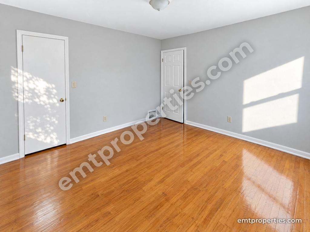2389 E 37th St - Photo 5 of 11