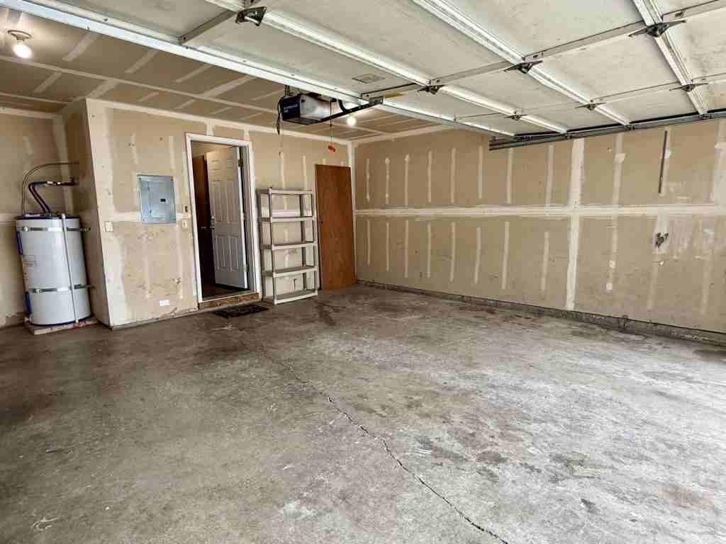 919 Se 153rd Ave #A - Photo 2 of 22