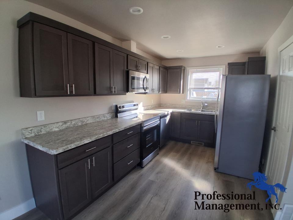 2026 Lake Elmo Dr - Photo 3 of 11