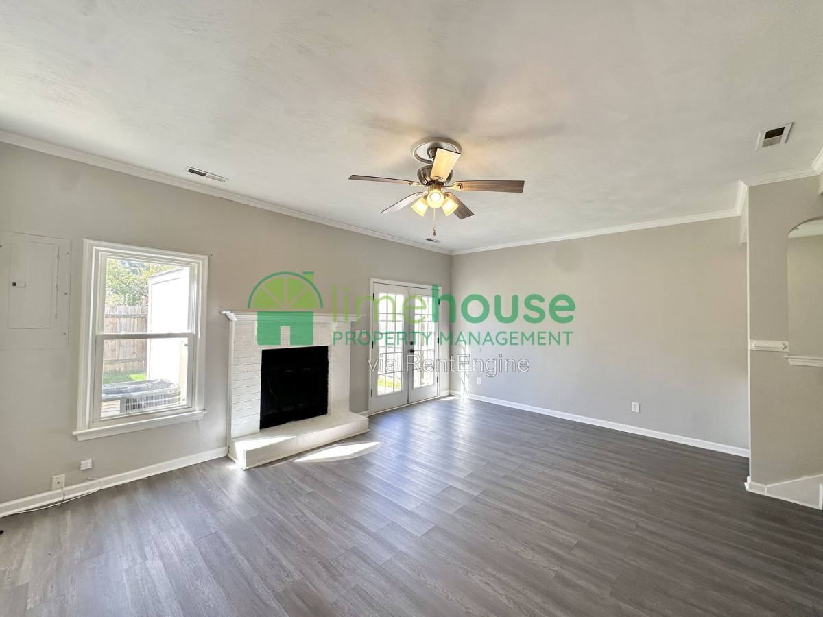 325 Gambrill Ct #1 - Photo 3 of 20