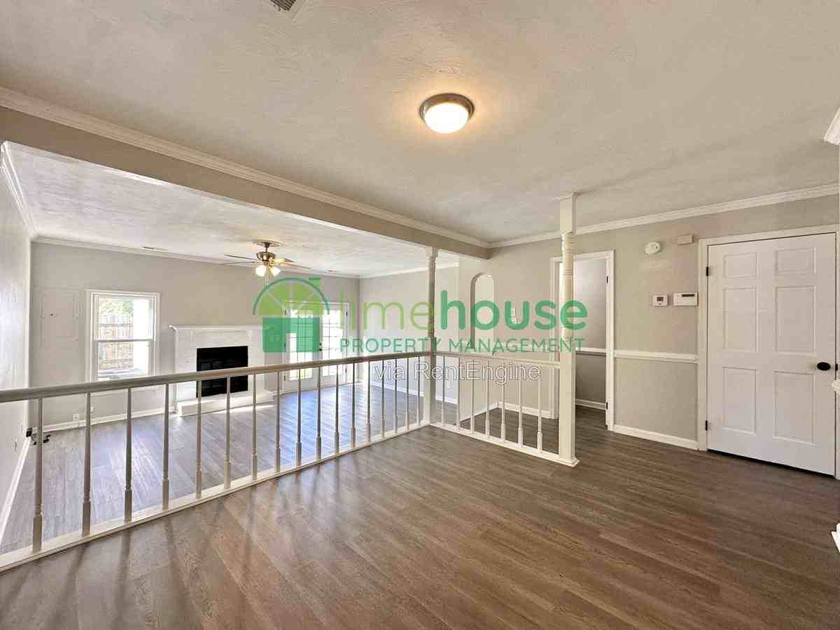 325 Gambrill Ct #1 - Photo 4 of 20