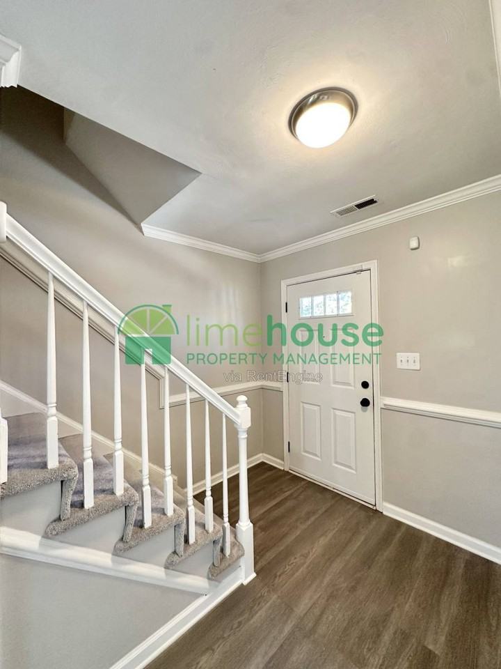 325 Gambrill Ct #1 - Photo 6 of 20