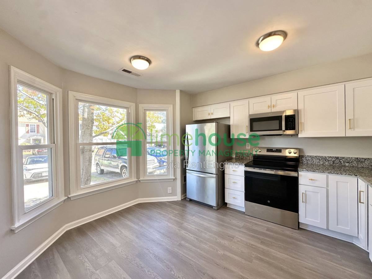 325 Gambrill Ct #1 - Photo 7 of 20