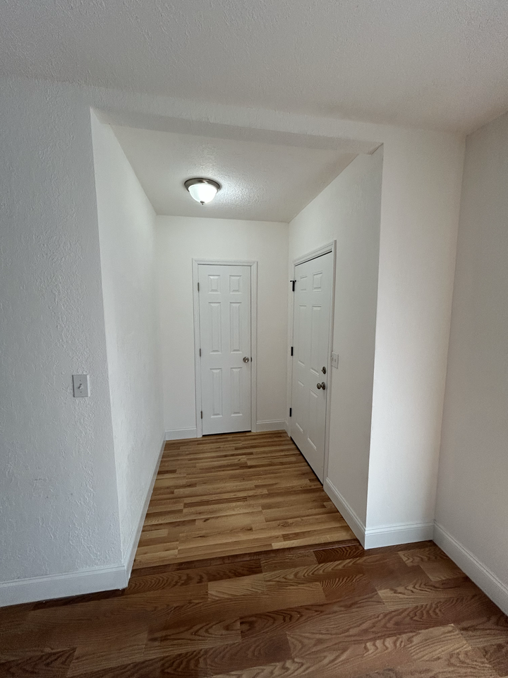 445 W 66th St #SF - Photo 5 of 24