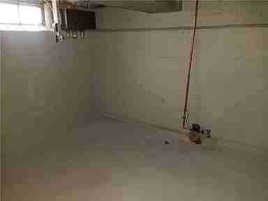 263 Oakwood Rd - Photo 4 of 9