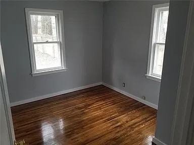 263 Oakwood Rd - Photo 7 of 9
