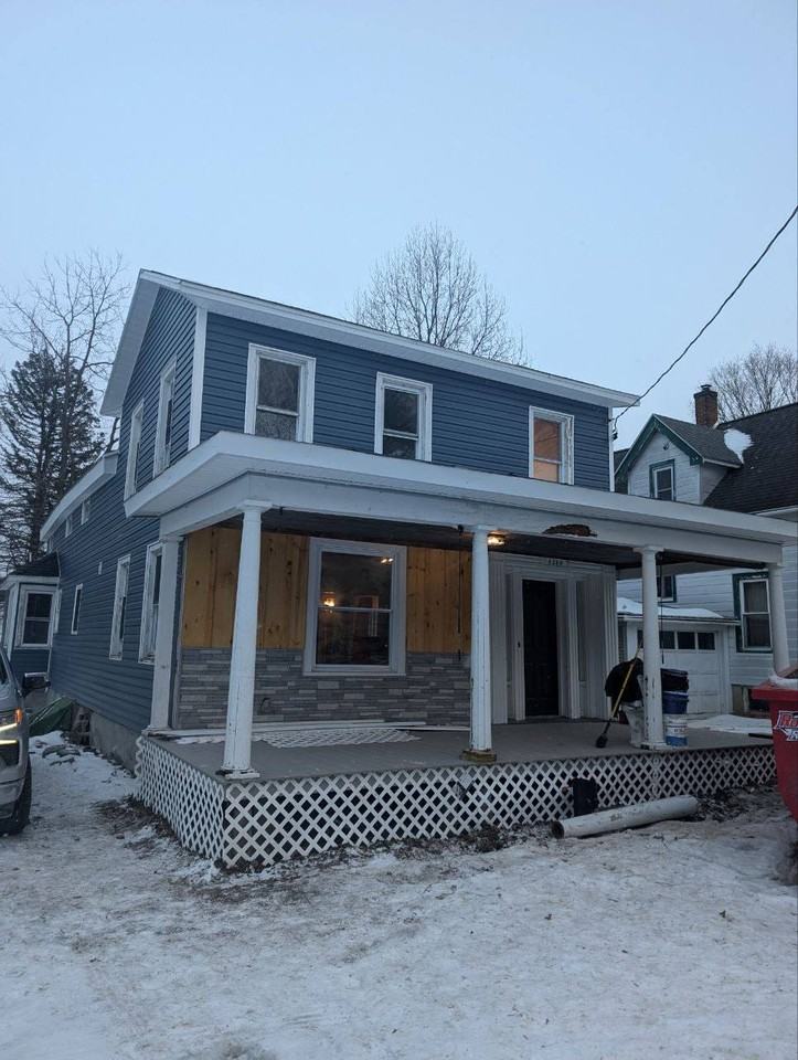 8389 Seneca St - Photo 7 of 11