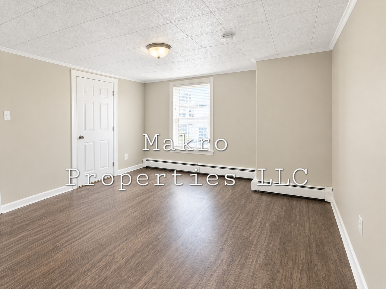 37 Main St #2ndFL - Photo 2 of 5