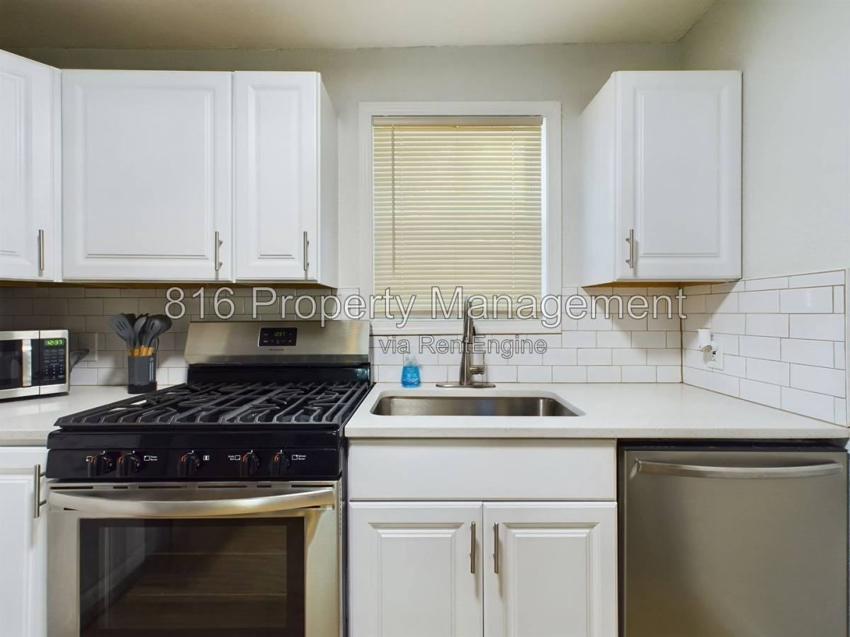 10400 E 15th St S - Photo 6 of 15