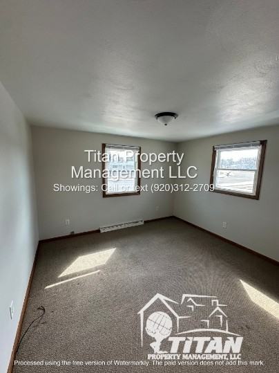 633 Idlewild St #633 - Photo 3 of 8