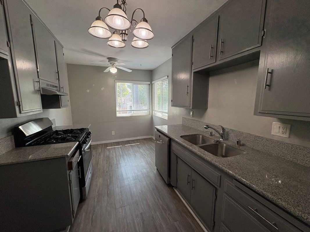 343 Newport Ave ##4