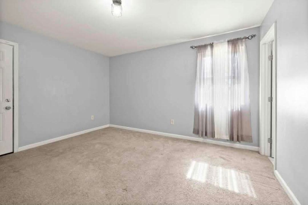 1204 Kline St - Photo 5 of 17