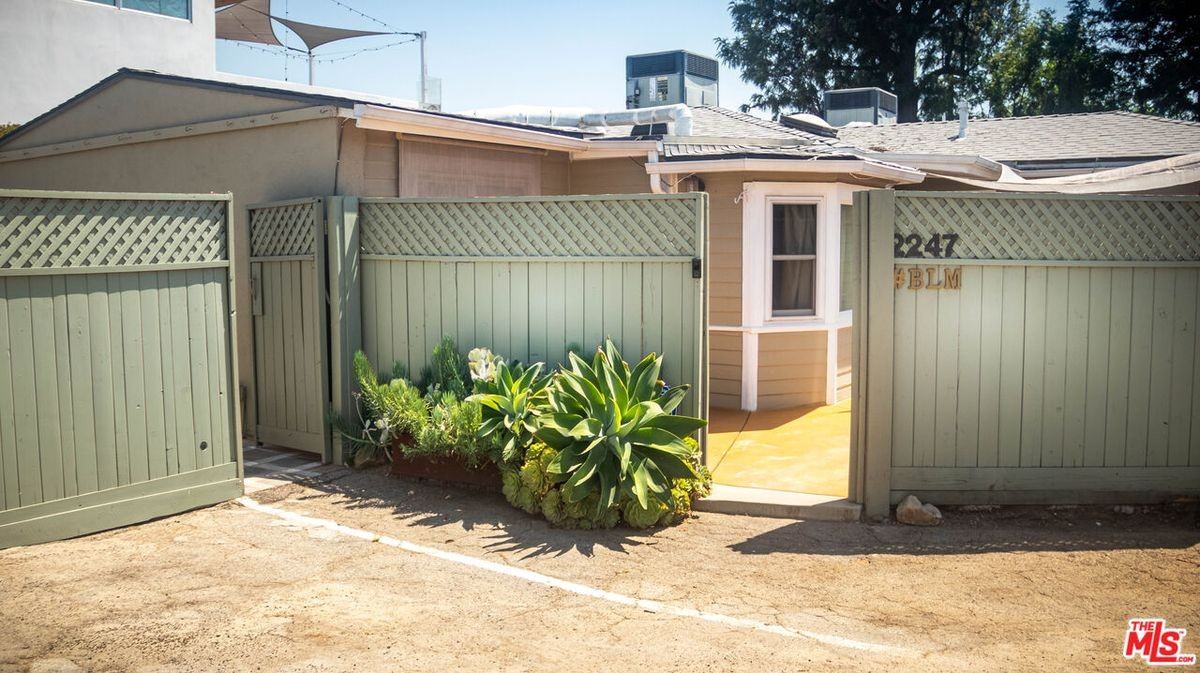2247 Moore St - Photo 3 of 17