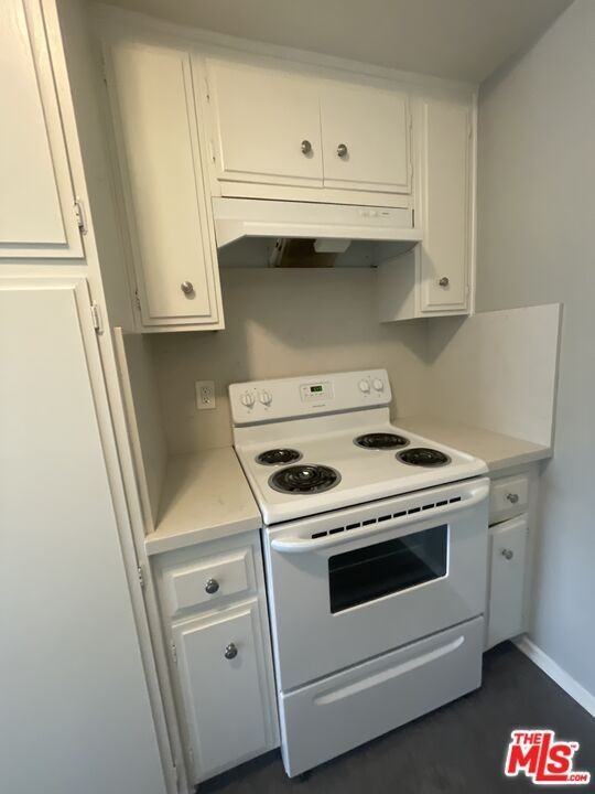 11806 Gorham Ave ##18 - Photo 7 of 26