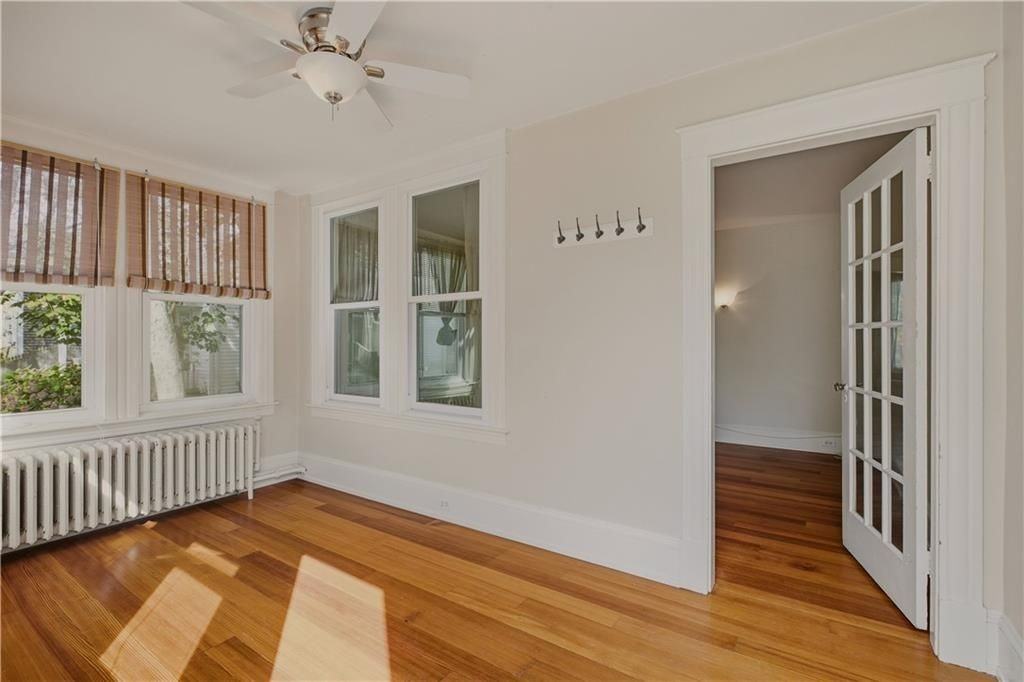 8 Warner Pl - Photo 2 of 21