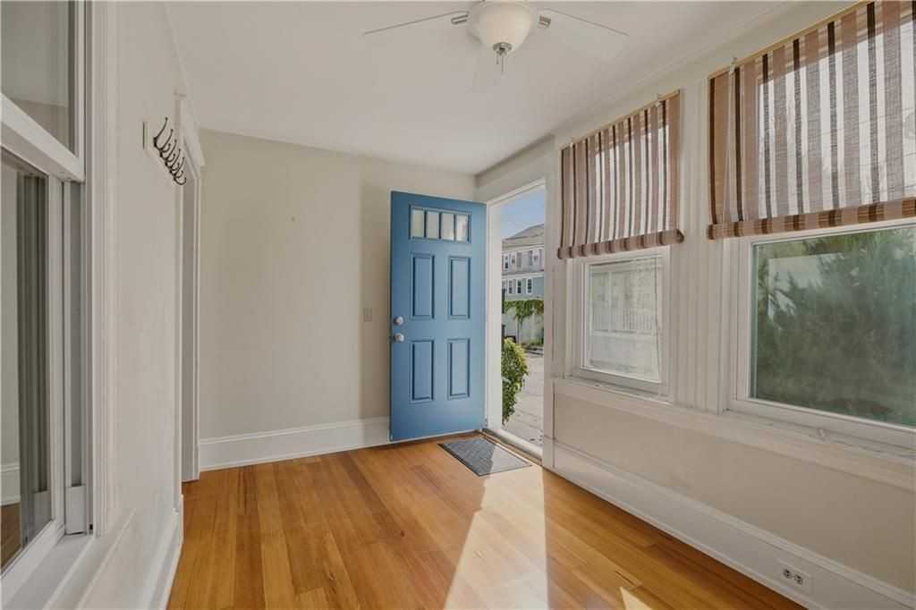8 Warner Pl - Photo 3 of 21