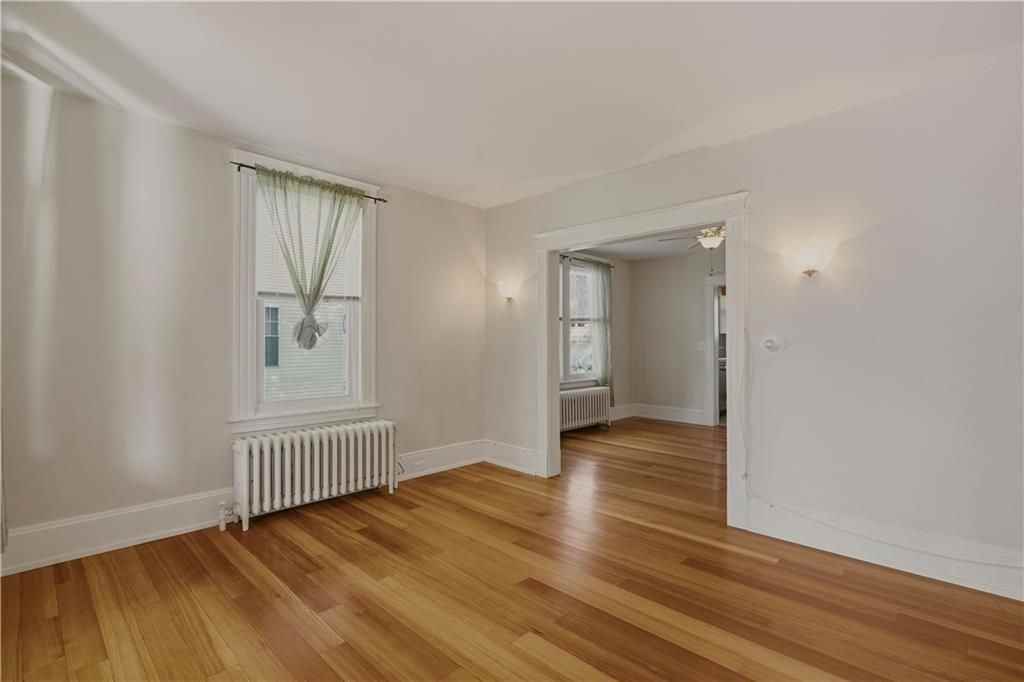 8 Warner Pl - Photo 4 of 21