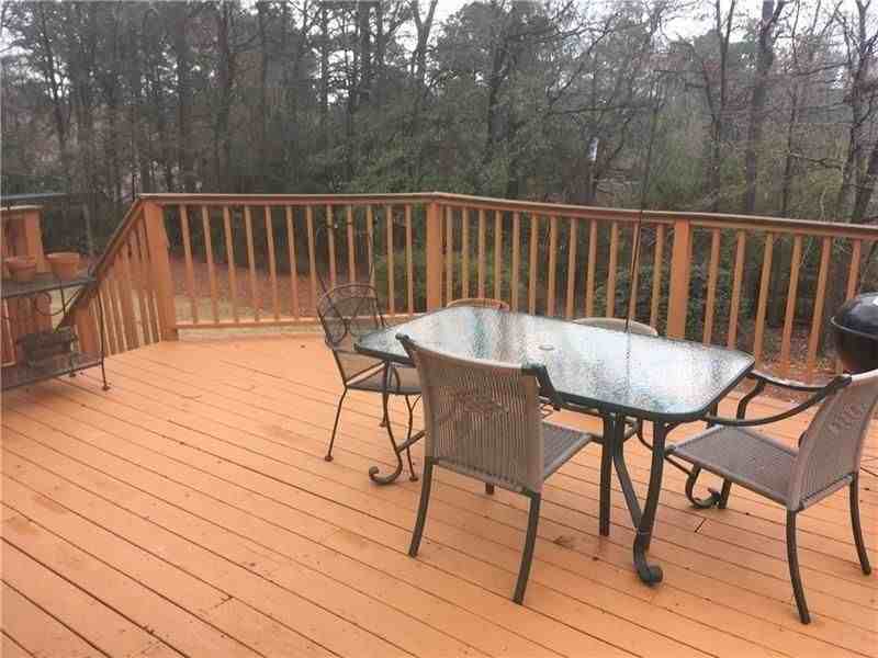 1455 Spalding Dr - Photo 3 of 21