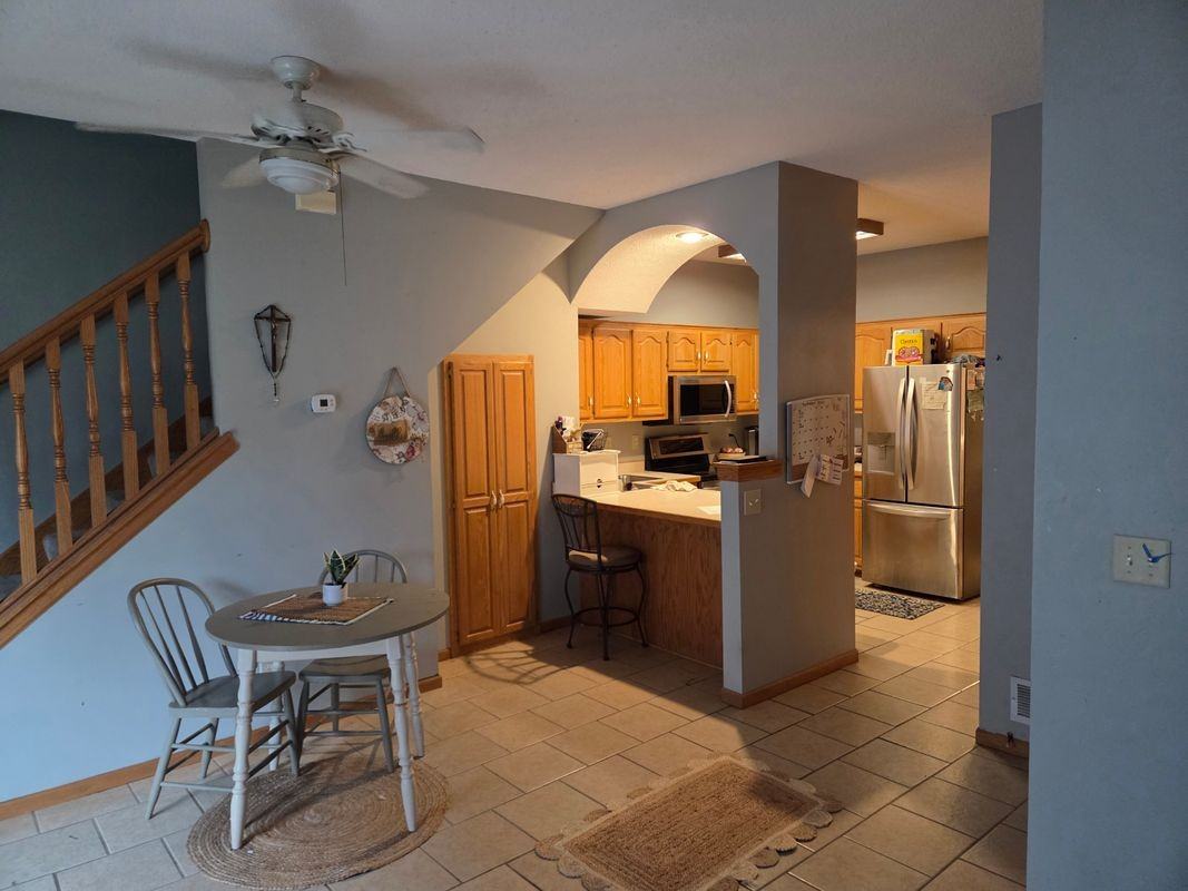627 2nd St Nw - Photo 4 of 9