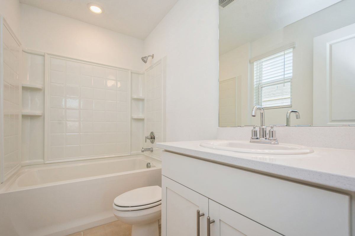 8521 Daybreak St - Photo 5 of 10
