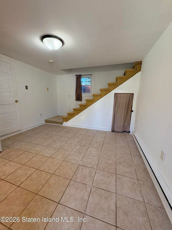 25 Goodall St ##R - Photo 4 of 10