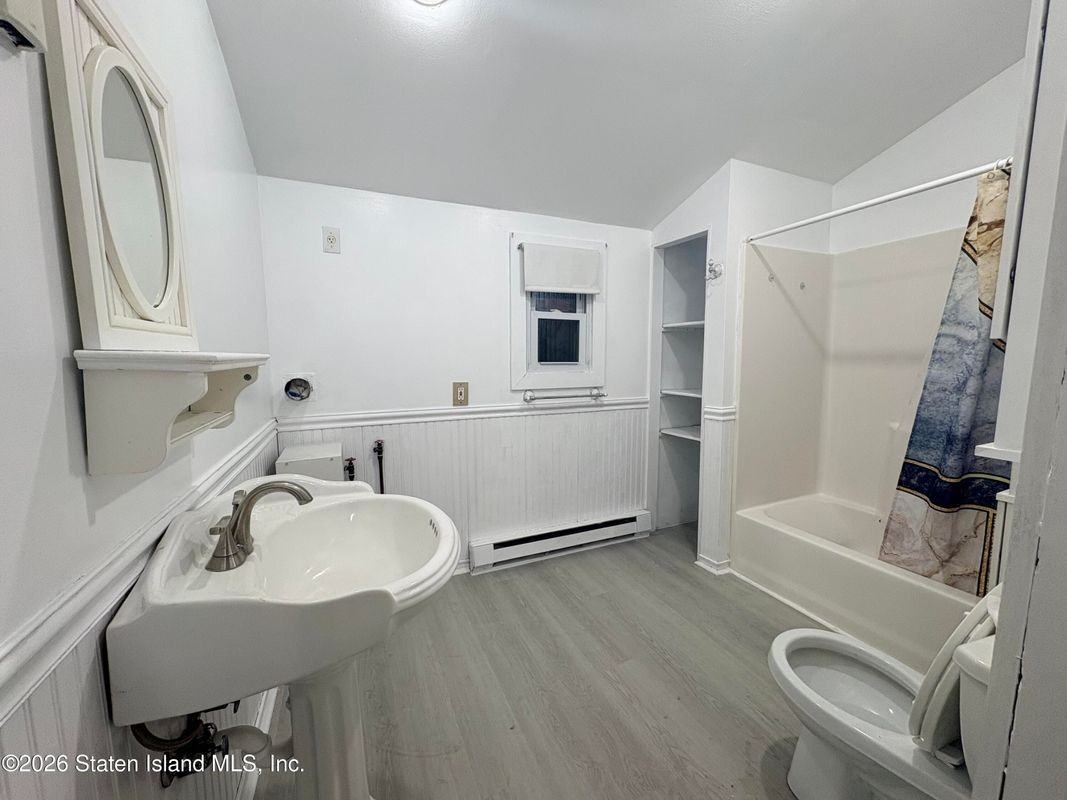 25 Goodall St ##R - Photo 5 of 10