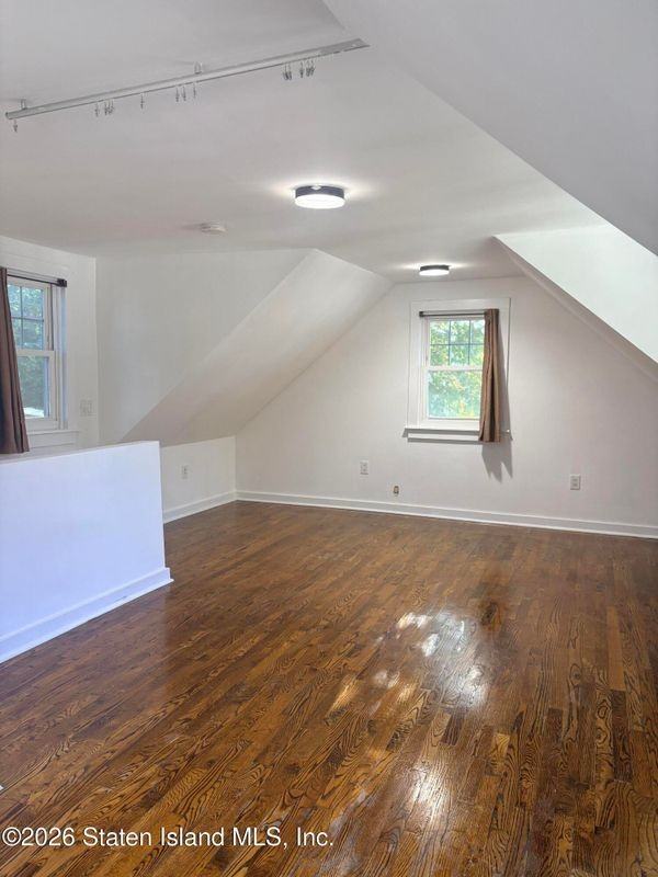 25 Goodall St ##R - Photo 6 of 10