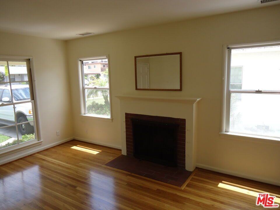 1929 Stoner Ave - Photo 3 of 19