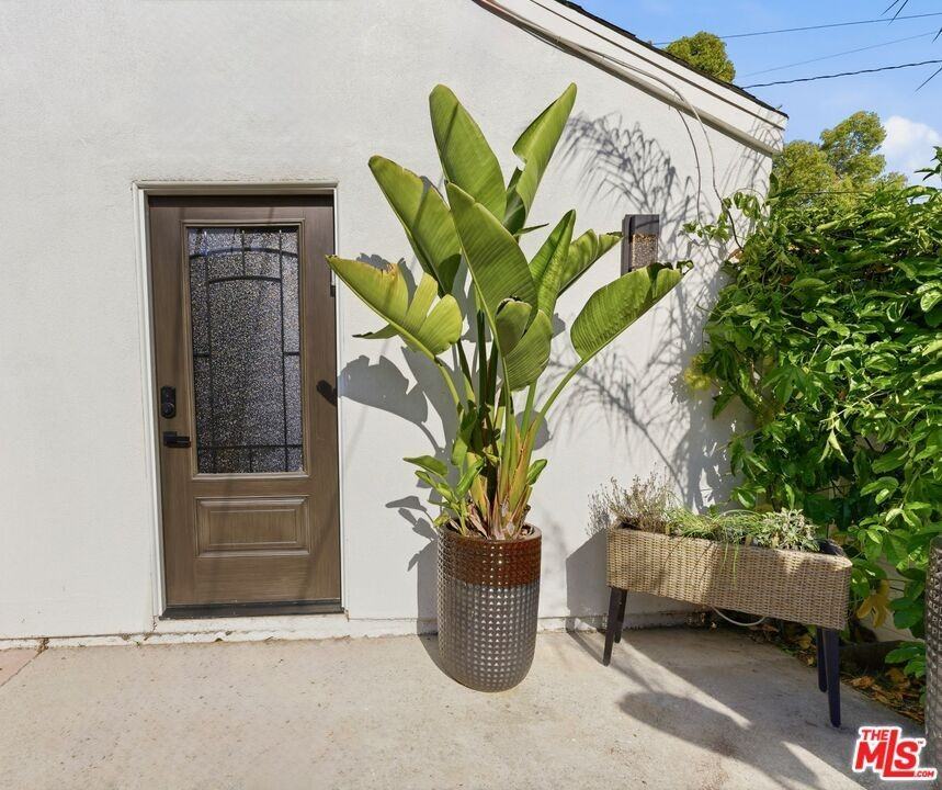132 N Carson Rd ##A - Photo 3 of 14