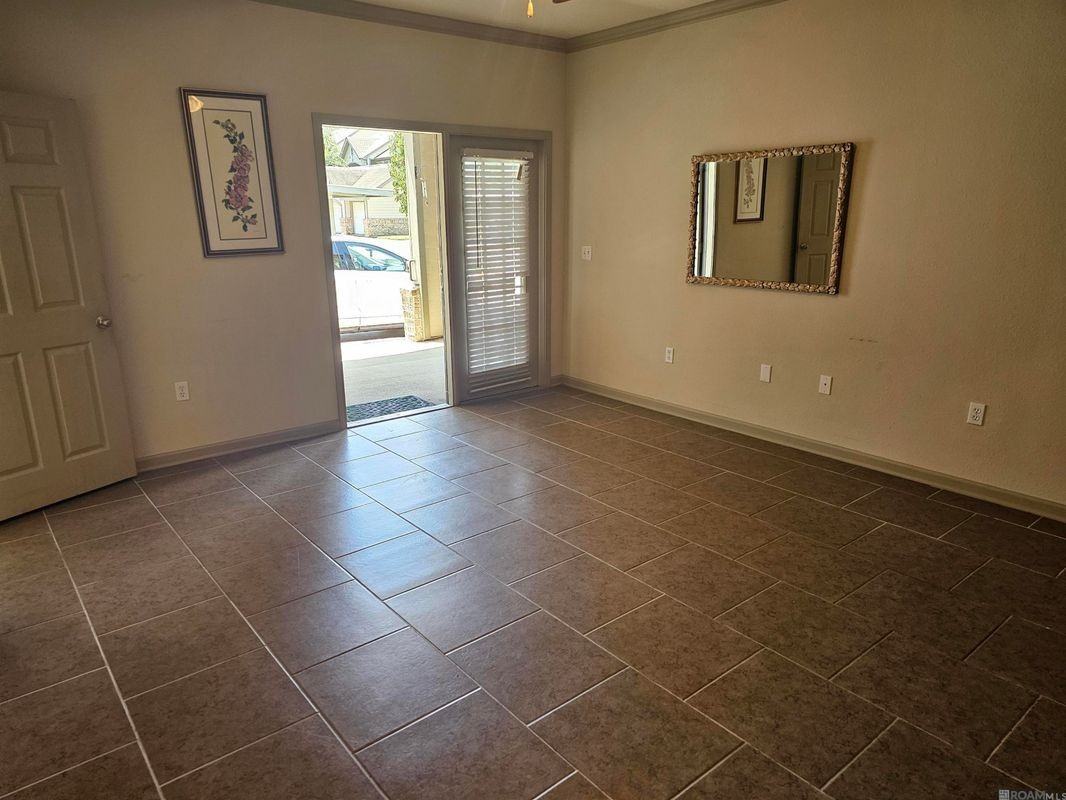 350 Emerald Forest Blvd - Photo 4 of 18