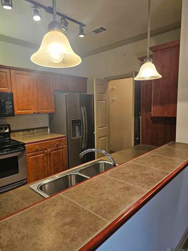 350 Emerald Forest Blvd - Photo 6 of 18