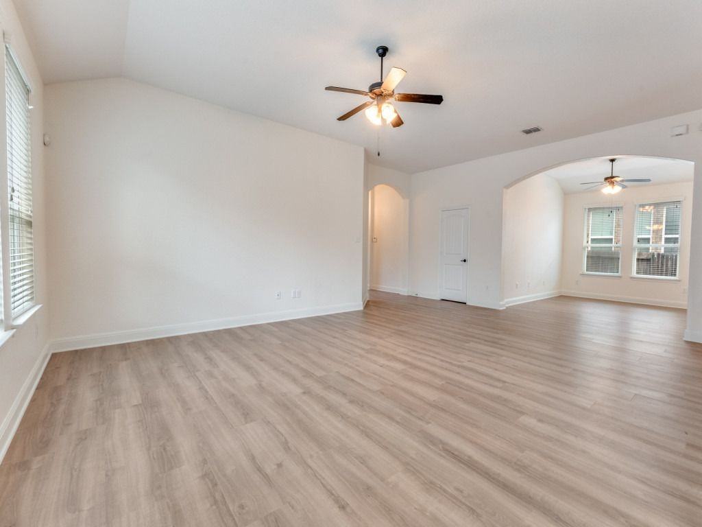 229 Gardner Cv - Photo 5 of 25