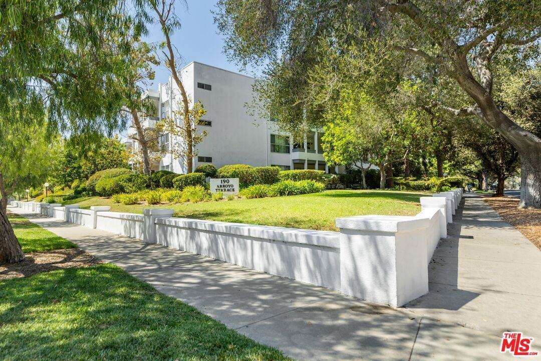 190 Arroyo Ter ##305 - Photo 4 of 14