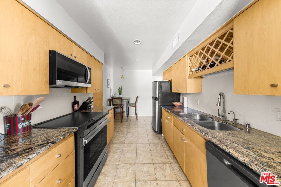 190 Arroyo Ter ##305 - Photo 6 of 14