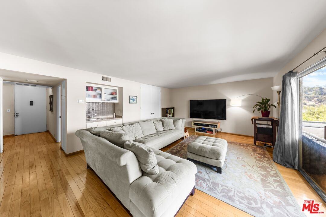 190 Arroyo Ter ##305 - Photo 7 of 14