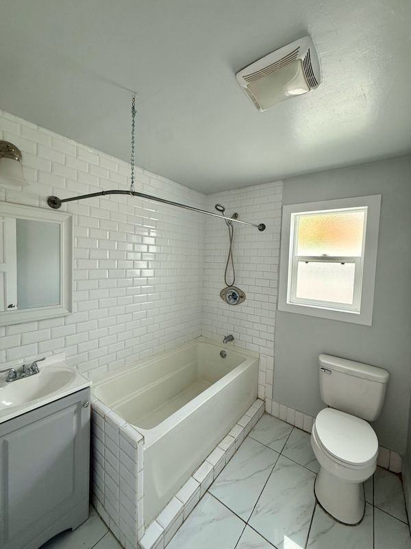 8447 Serapis Ave ##1/2 - Photo 5 of 5
