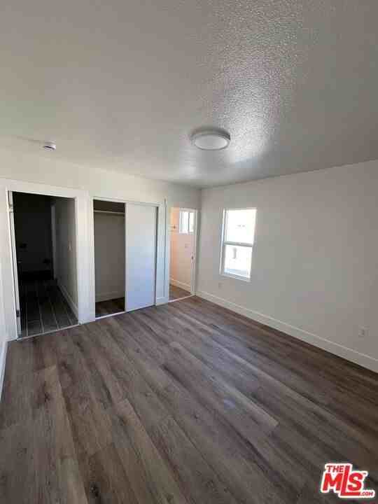 1238 N Mariposa Ave - Photo 3 of 7