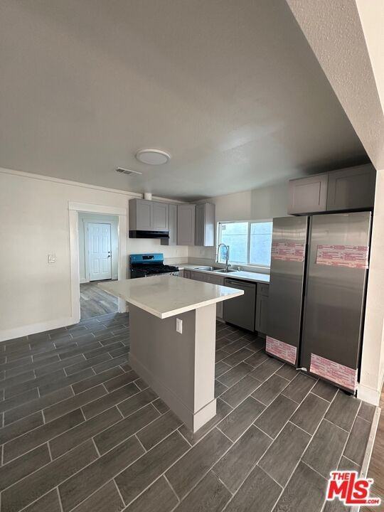 1238 N Mariposa Ave - Photo 7 of 7