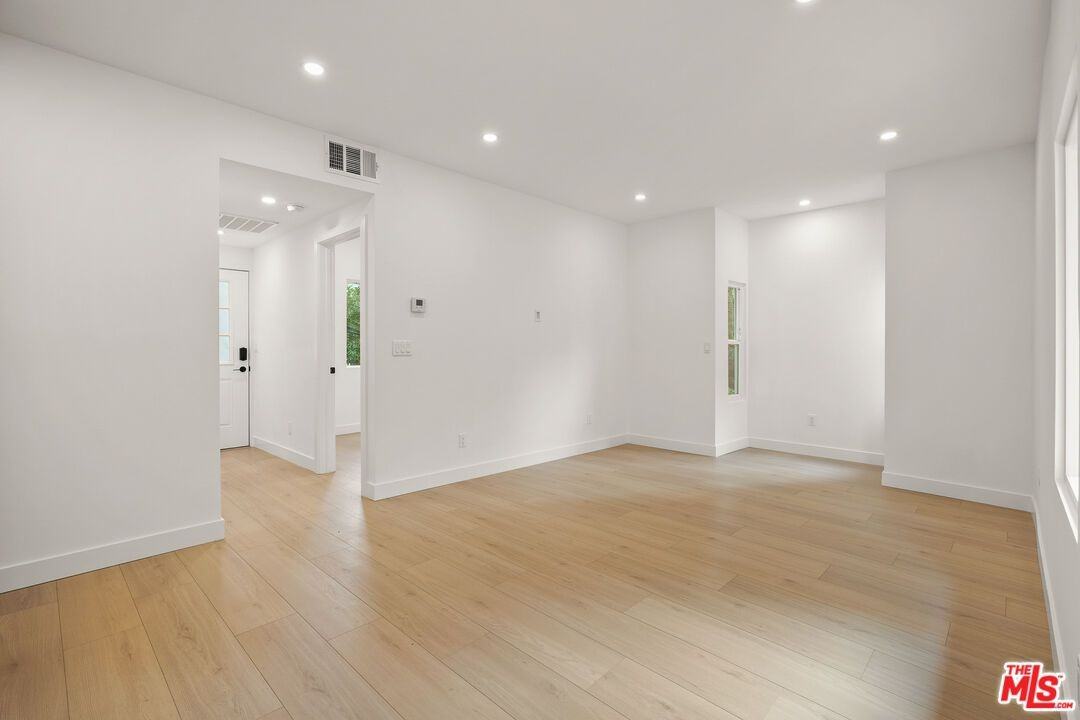 726 Pier Ave ##B - Photo 6 of 19